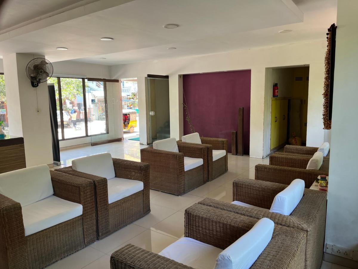 Asr Guesthouse Tirupati Exteriör bild