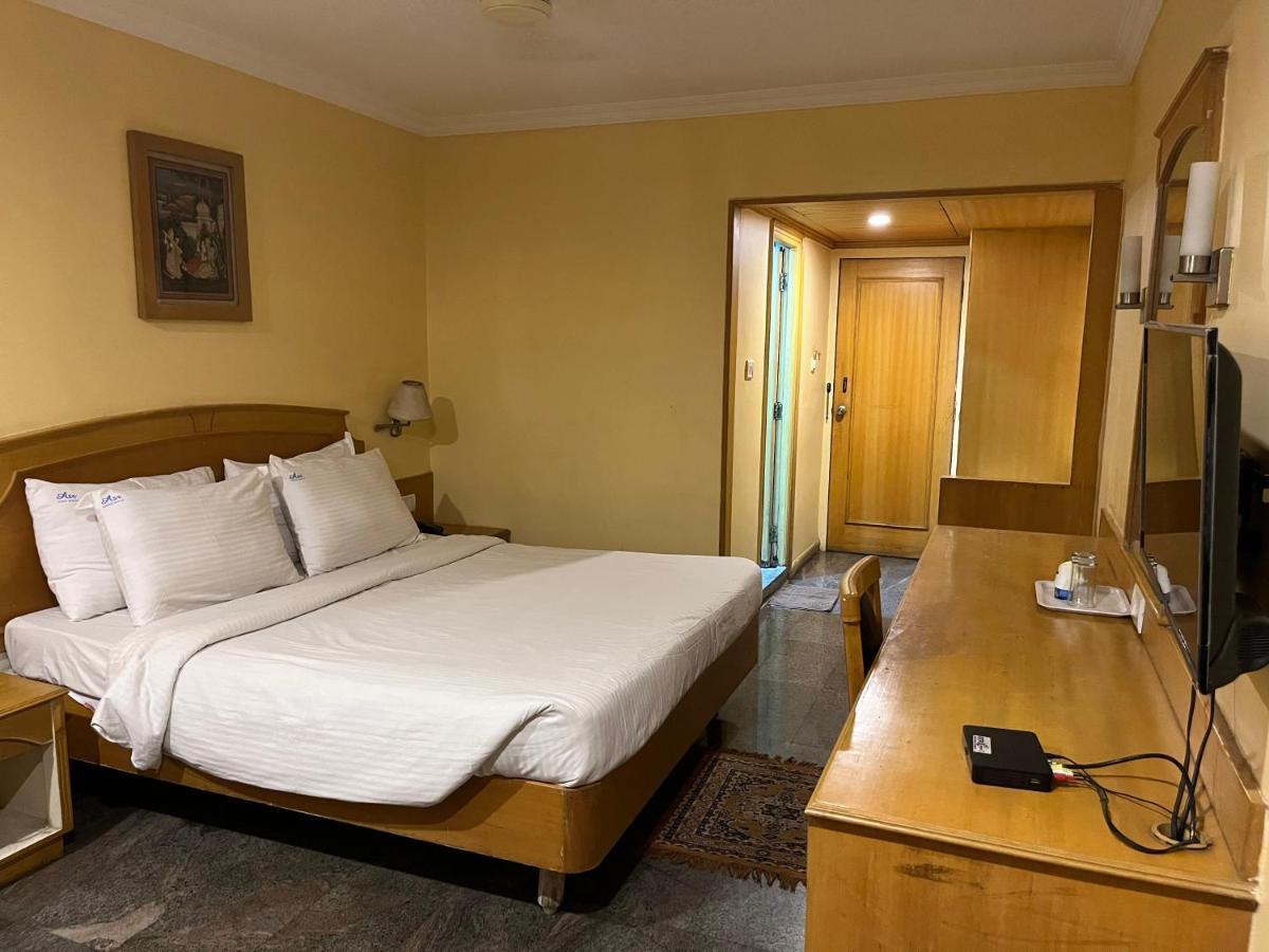 Asr Guesthouse Tirupati Exteriör bild