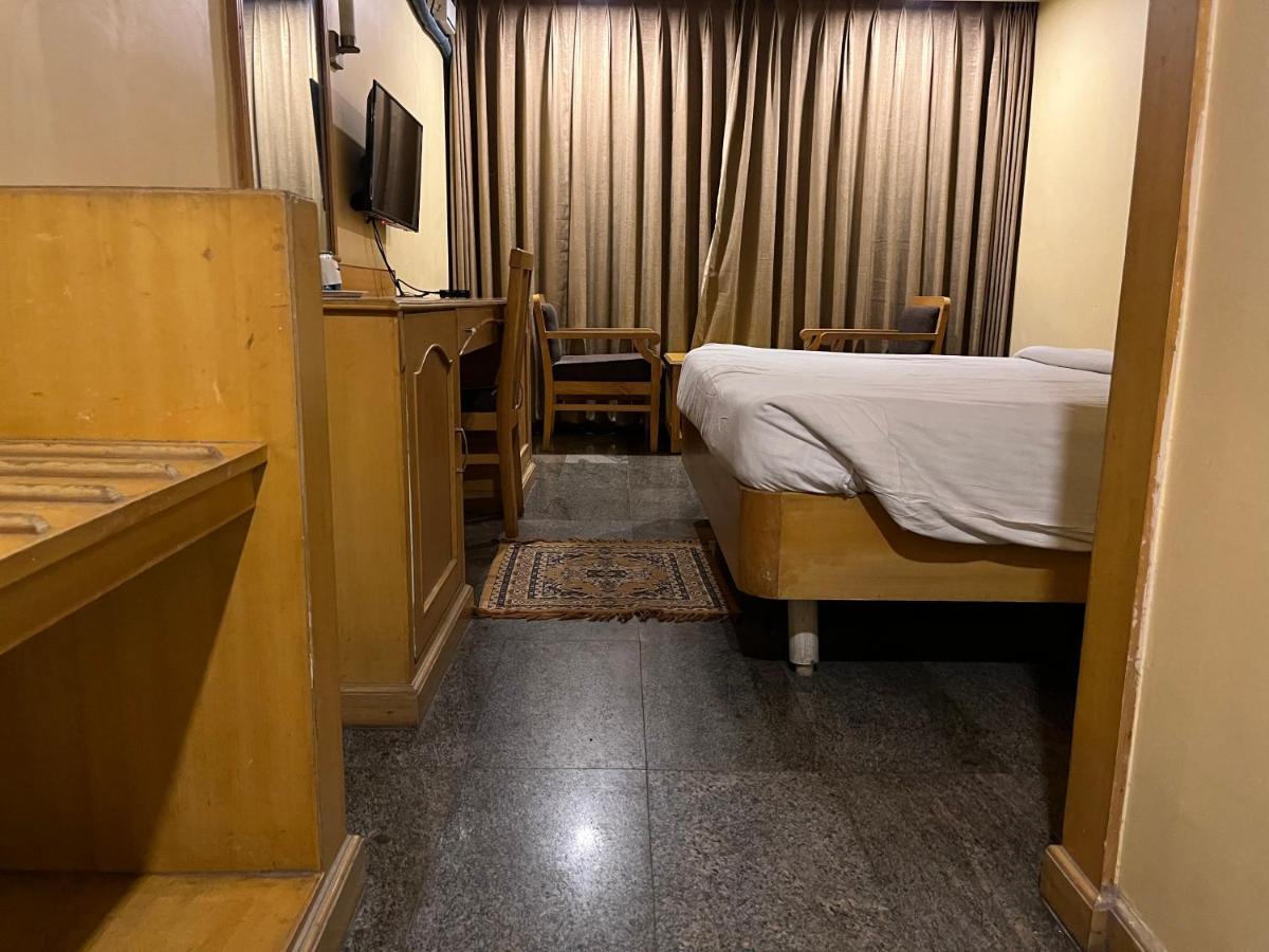 Asr Guesthouse Tirupati Exteriör bild